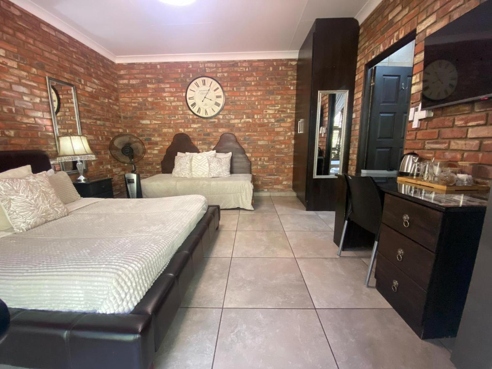 Aloe Guesthouse Klerksdorp Zimmer foto